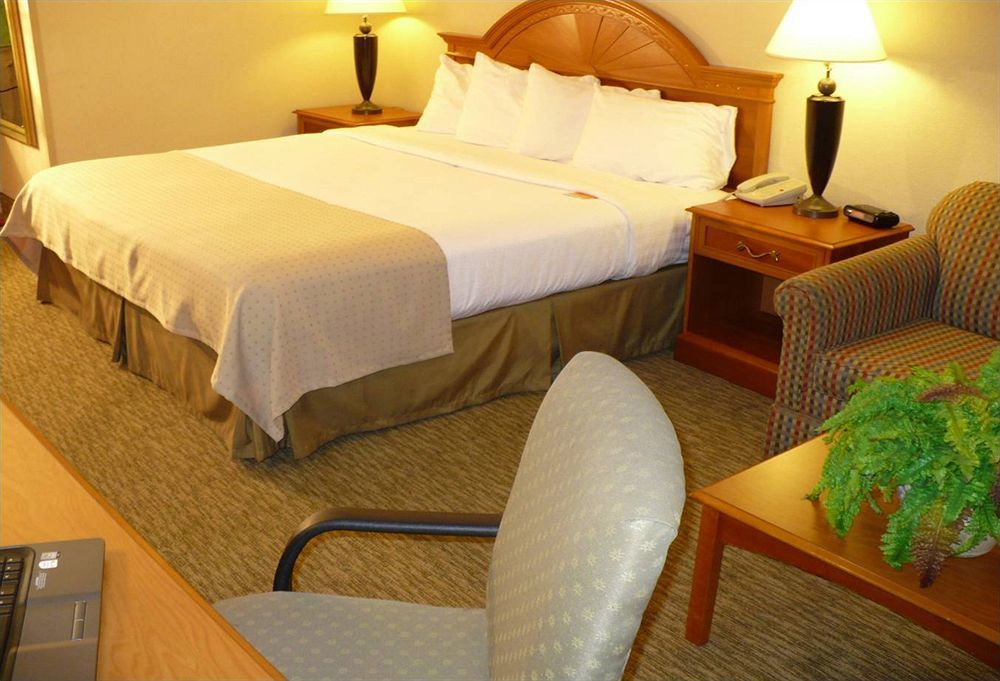 Doubletree By Hilton Decatur Riverfront Pokoj fotografie